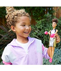 Barbie Kariyer Bebekleri Boksör Barbie GJL64