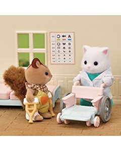 Sylvanian Families Köy Doktoru Başlangıç Seti
