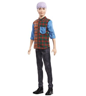 Barbie Yakışıklı Ken Bebekler Mor Saçlı ve Ekose Gömlekli GYB05