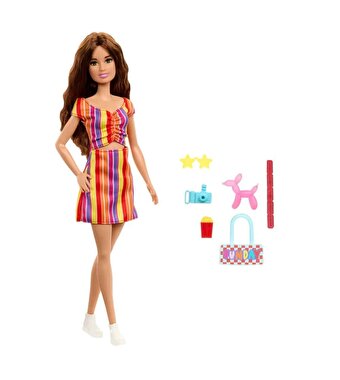 Barbie Karnival Bebeği ve Aksesuarları JFL59