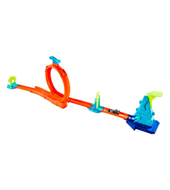Hot Wheels Stunt Trucks Akrobatik Yarış Pisti Oyun Seti JHK77