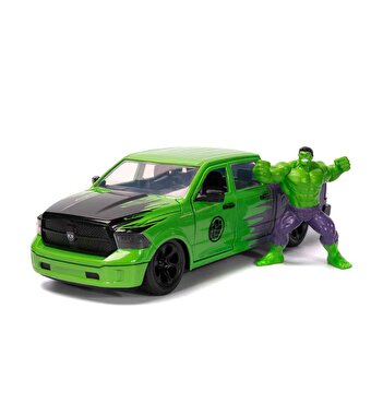 1:24 Marvel Avengers 2014 RAM 1500 Model Araba ve Hulk Figür