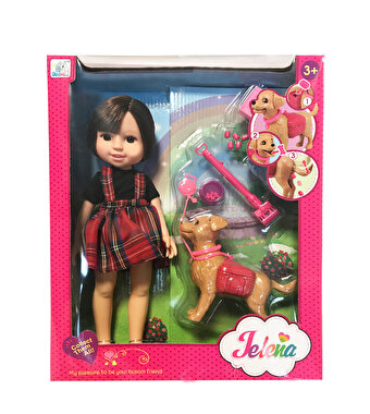 Jelena Bebek Köpeğiyle Gezmede