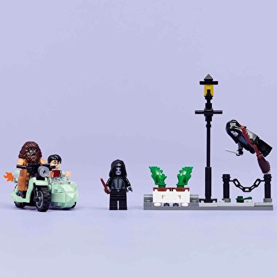 LEGO Harry Potter Hagrid ve Harry'nin Privet Drive Kaçış 76459