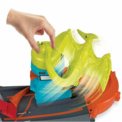 Hot Wheels Şehirde Yaratık Macerası Oyun Seti Serisi Ptero Uçuş Saldırısı GBF94