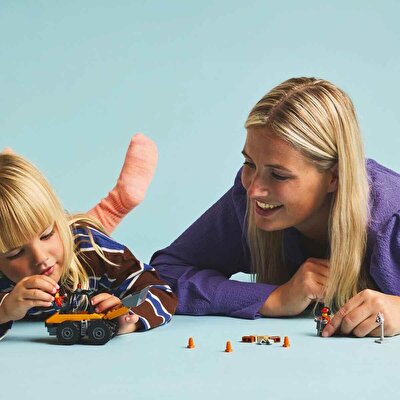 LEGO Sarı Tekerlekli İnşaat Yükleyicisi 60450