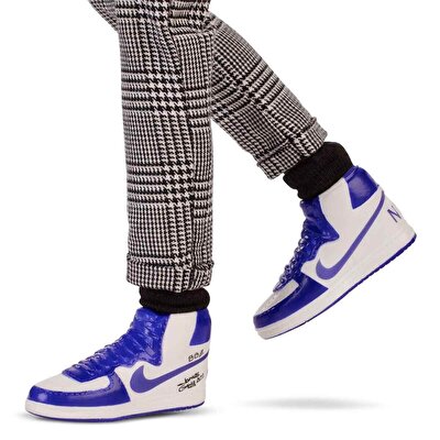 Barbie Signature LeBron James Kenbassadors Bebek HRM33