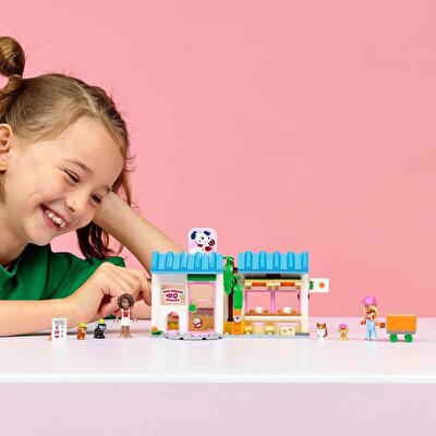 LEGO Friends Köpek Ödülleri Pastanesi 42677