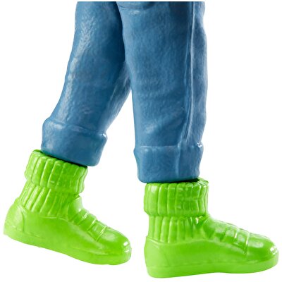 Polly Pocket ve Arkadaşları Serisi Ananas Desenli Tişörtlü Jake Tam GKL28