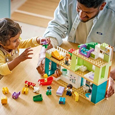 LEGO DUPLO Kasabası 3’ü 1 Arada Figürlü Modern Aile Evi 10470
