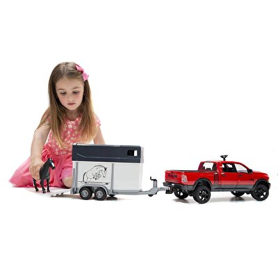 Bruder Ram 2500 Pickup ve Atıyla Beraber Nakil Römorku