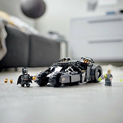 LEGO Batmobile Tumbler: Scarecrow Karşılaşması 76239