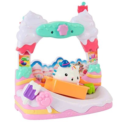 Gabby’s Dollhouse Oyun Seti̇ Cakey Cat's Sweet Treat Balcony