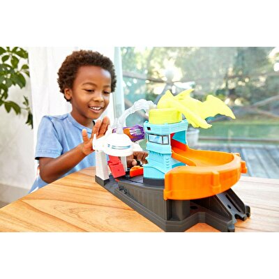 Hot Wheels Şehirde Yaratık Macerası Oyun Seti Serisi Ptero Uçuş Saldırısı GBF94