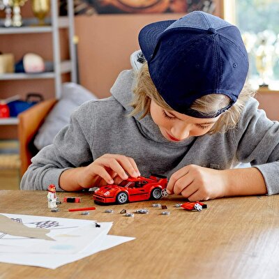 LEGO Speed Şampiyon Ferrari F40 Competizione 75890