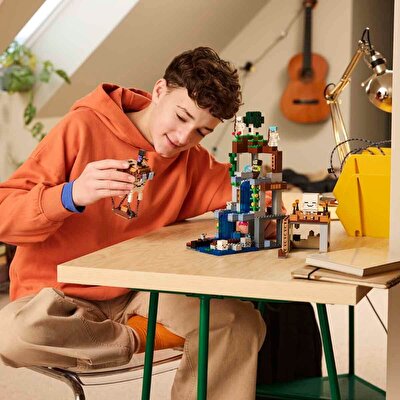 LEGO Minecraft Hortlak İstasyonu 21597