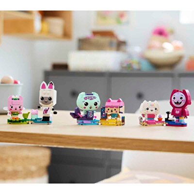 LEGO Gabby’s Dollhouse Gabby’nin Parçalarla İnşa Edilen Kedi Arkadaşları 11215