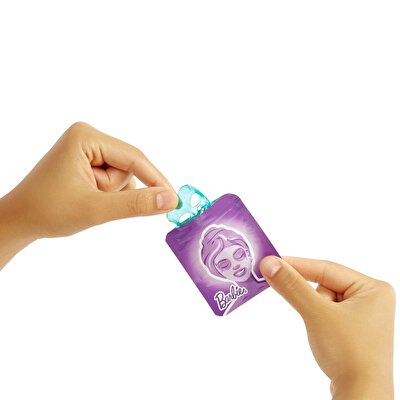 Barbie Wellness Işıltı Dolu Spa Günü Oyun Seti HCM82