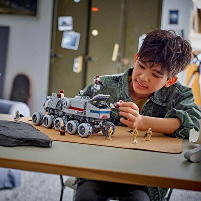 LEGO Star Wars: Klon Savaşları Cumhuriyet Juggernaut 75413