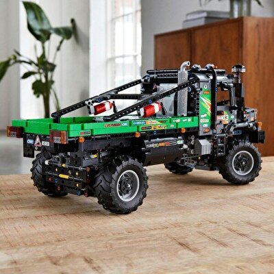 LEGO Technic 4x4 Mercedes Benz Zetros Kamyon 42129