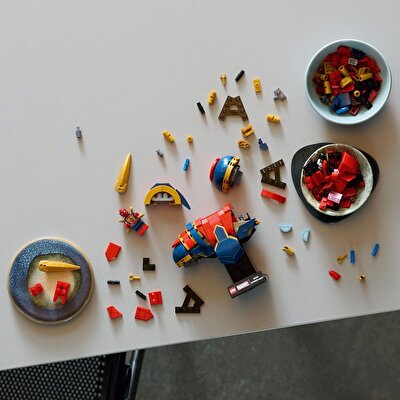 LEGO Marvel Iron Örümcek Adam Büstü 76326
