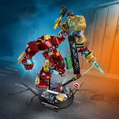LEGO Marvel Efsanevi Savaş: Hulkbuster, Hulk'a Karşı 76343