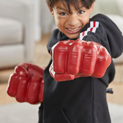 Marvel Avengers Kaptan Amerika: Cesur Yeni Dünya Kırmızı Hulk Gama Smash Yumruklar G0070