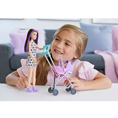 Barbie Bebek Bakıcılığı Oyun Seti Gezdirme Temalı GXT34