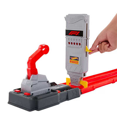 Hot Wheels Formula 1 Hızlı Başlangıç Pist Seti Ve 1:64 Ölçekli 2 Metal F1 Arabası JKM88