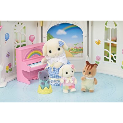 Sylvanian Families Güneşli Anaokulu Şatosu
