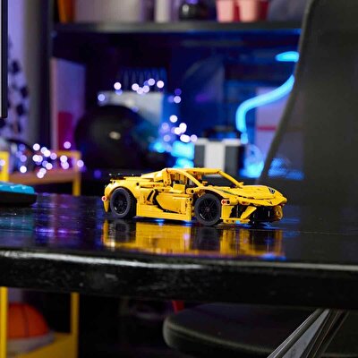 LEGO Technic Chevrolet Corvette Stingray 42205