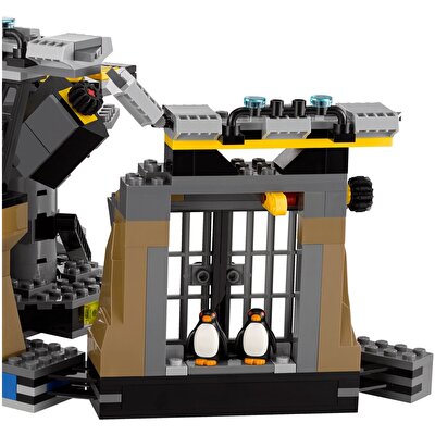 LEGO® Batman Film Batcave Saldırısı