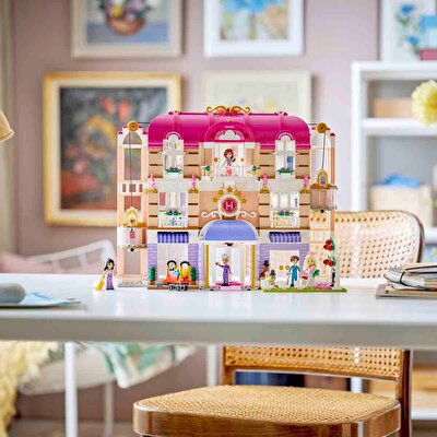 LEGO Friends Büyük Heartlake City Oteli 42704
