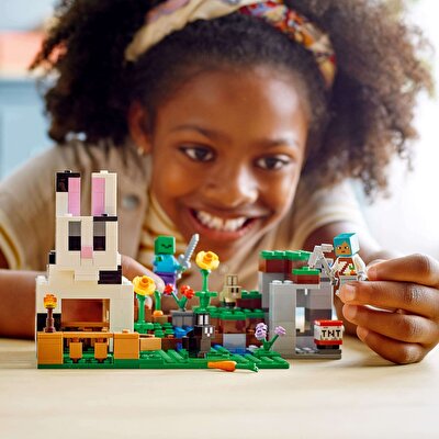 LEGO® Minecraft Tavşan Çiftliği 21181