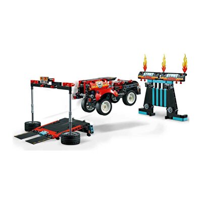 LEGO Technic Gösteri Kamyonu ve Motosikleti 42106