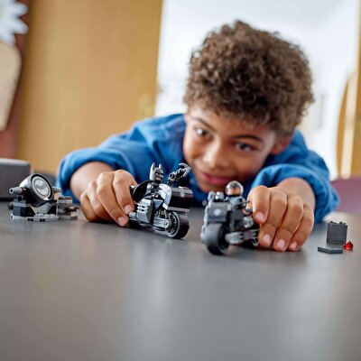 LEGO® DC Batman: Batman ve Selina Kyle’ın Motosiklet Takibi 76179