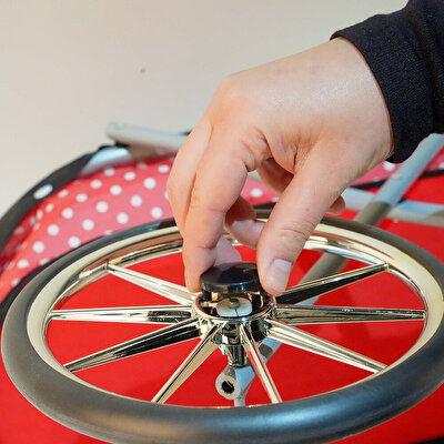 Gümüş Tekerlekli Beşikli Puset