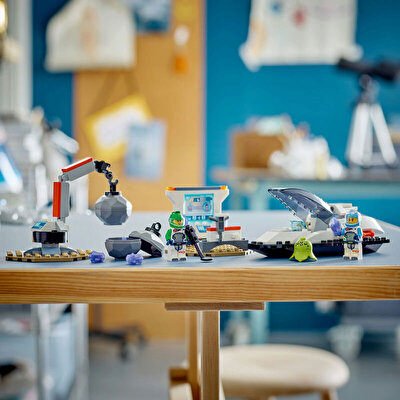 LEGO City Uzay Gemisi ve Asteroit Keşfi 60429