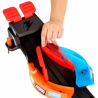 Cars Karanlıkta Parlayan Yarışçılar Pist Seti HPD80