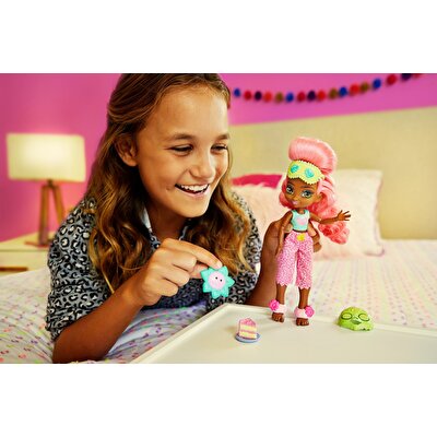 Cave Club Pijama Partisi Oyun Setleri Pembe Saclı Bebek GTH03