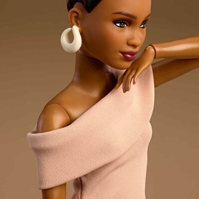 Barbie Signature Barbie Basics İkonik Koleksiyon Bebeği Model JJX27