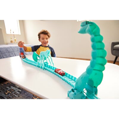 Hot Wheels Şehirde Yaratık Macerası Oyun Seti Serisi Akrep Saldırısı GTT67