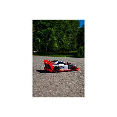 Dickie RC Audi S1 ​​E-Tron Quattro Drift Aracı