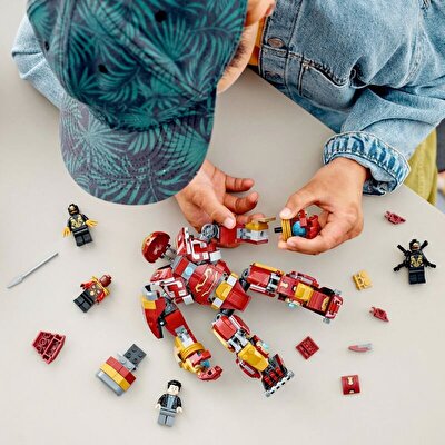LEGO Marvel Hulkbuster: Wakanda Savaşı 76247