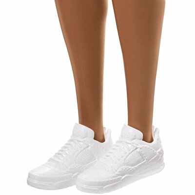 Barbie Yeni Brooklyn Bebeği HGT14