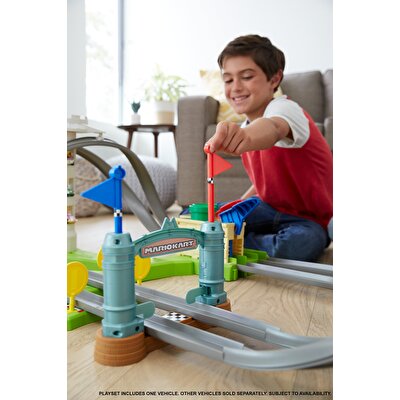 Hot Wheels Mario Kart Çılgın Dönüş Parkuru Yarış Seti GHK15