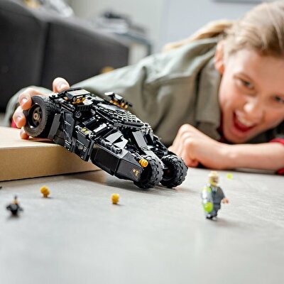 LEGO Batmobile Tumbler: Scarecrow Karşılaşması 76239