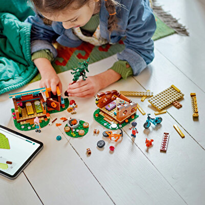 LEGO Friends Macera Kampı Şirin Kulübeler 42624