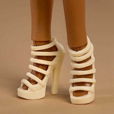 Barbie Signature Barbie Basics İkonik Koleksiyon Bebeği Model JJX27