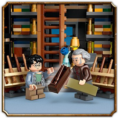 LEGO Harry Potter Ollivanders ve Madam Malkin'in Cübbe Dükkanı 76439